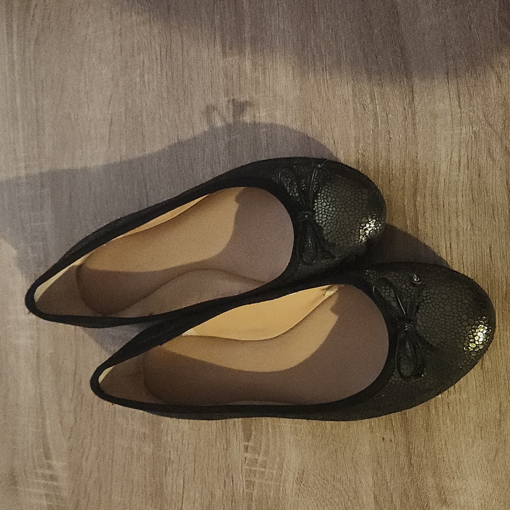 Like new Banana Republic ballet shoe 8.